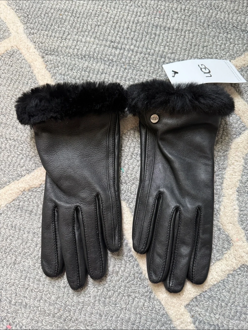 UGG Black Leather Sheepskin Fur Cuff Tech Gloves Size S/P, M NWT
